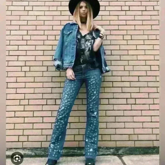 LF Carmar Viola Bullet Hole Distessed Jeans with Raw Frayed Waist - Picture 1 of 9
